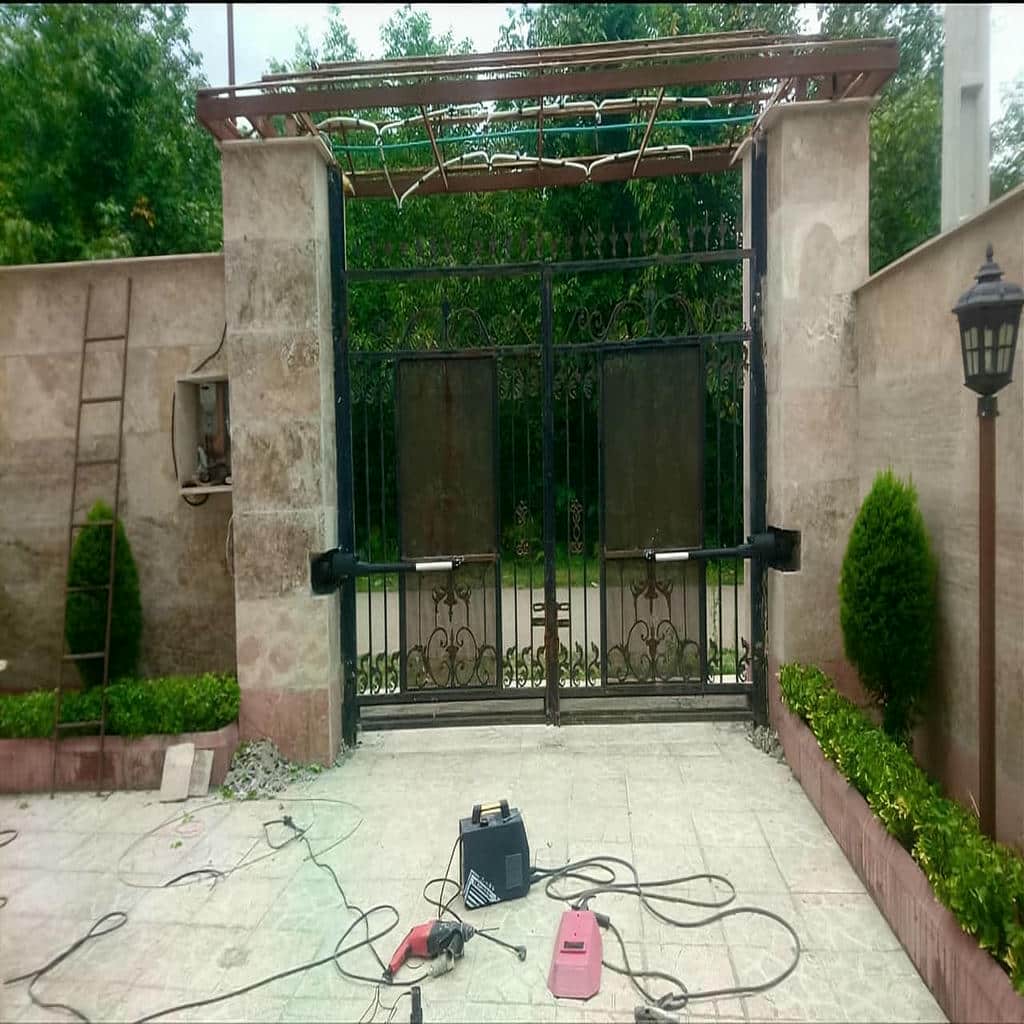 جک درب پارکینگ مشکی زیر سایبان استان گیلان