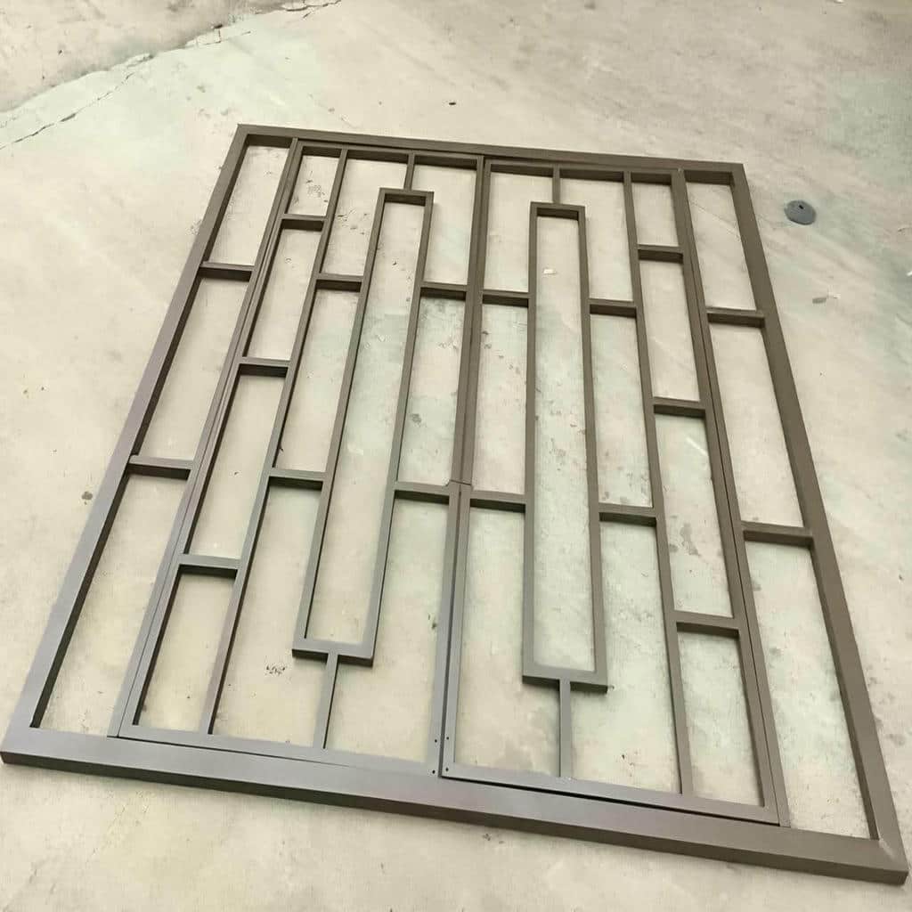 حفاظ پنجره ثابت خاکستری برای آپارتمان استان آذربایجان غربی حفاظ پنجره ثابت خاکستری برای آپارتمان استان آذربایجان غربی