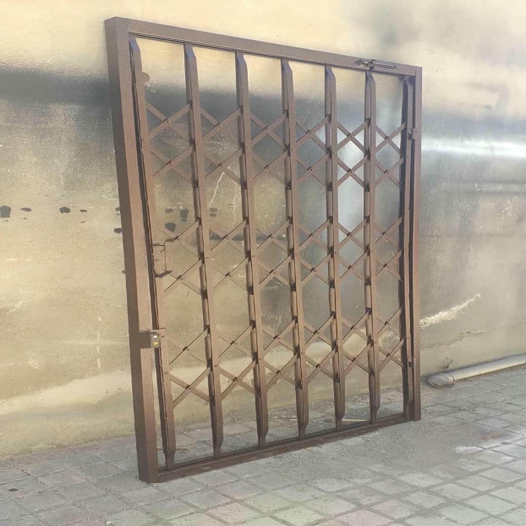 ریل بالایی نقره‌ای با چرخ فلزی مشکی