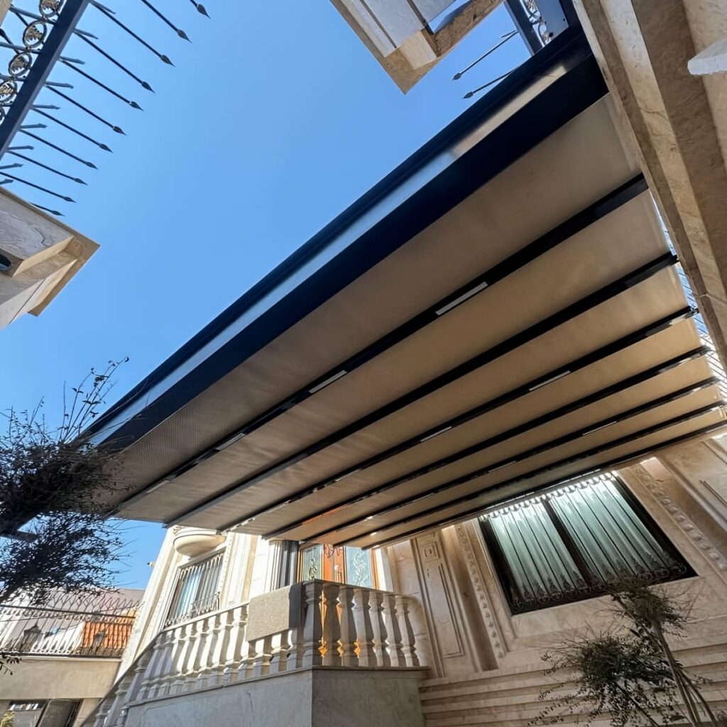 سایه بان متحرک کرم کنار آیفون در استان گیلان
