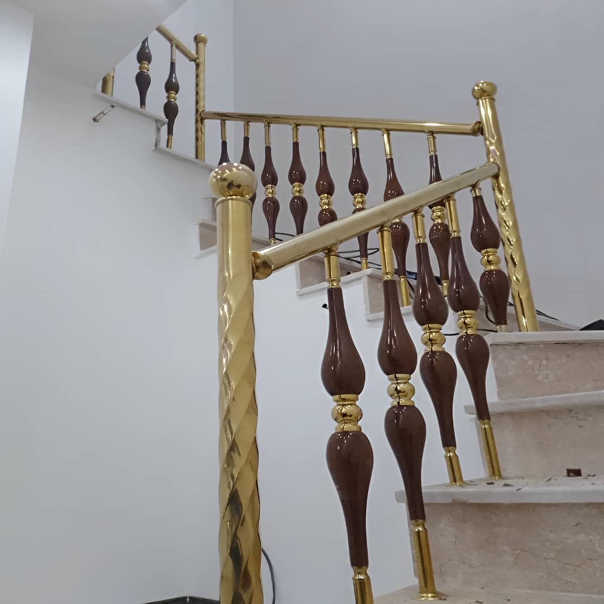 نرده راه پله استیل برس خورده در یاسوج