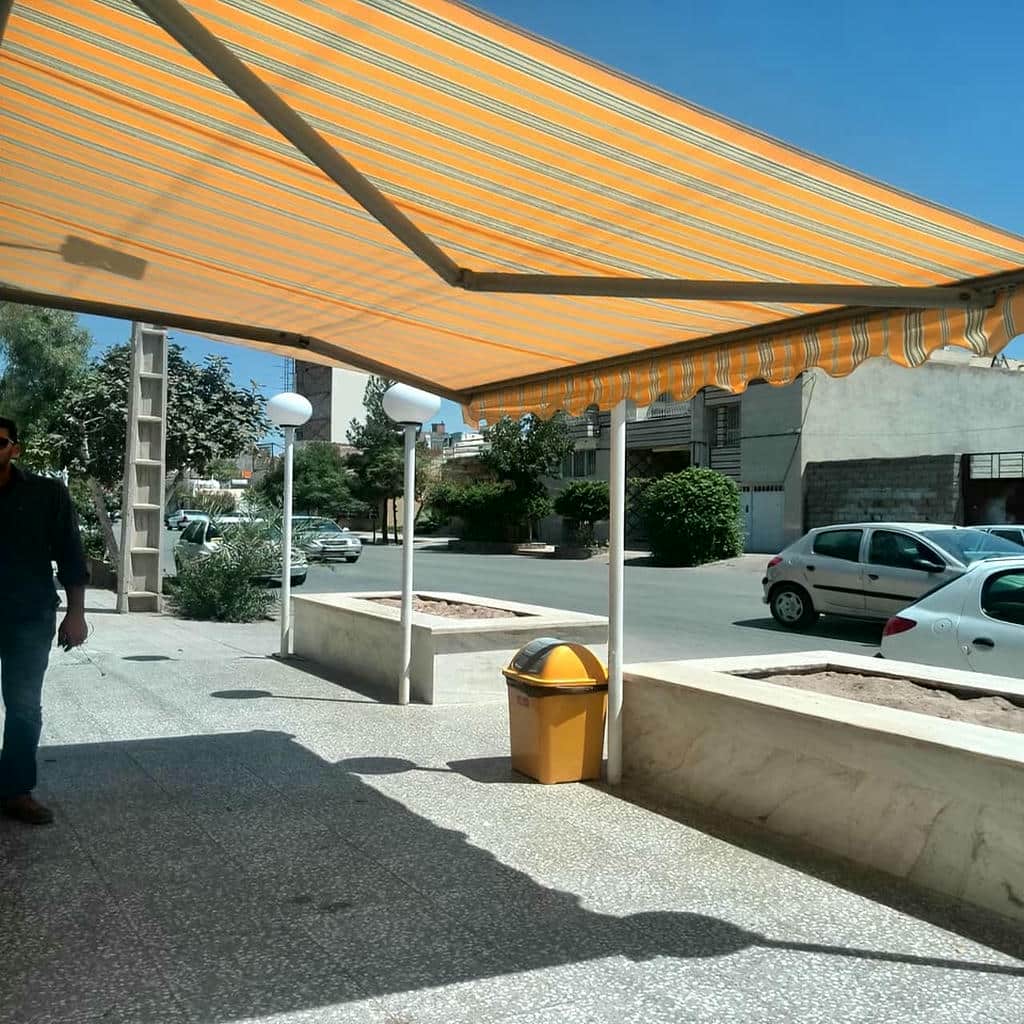 نمونه پوشش طوسی روشن هماهنگ با نمای بتنی