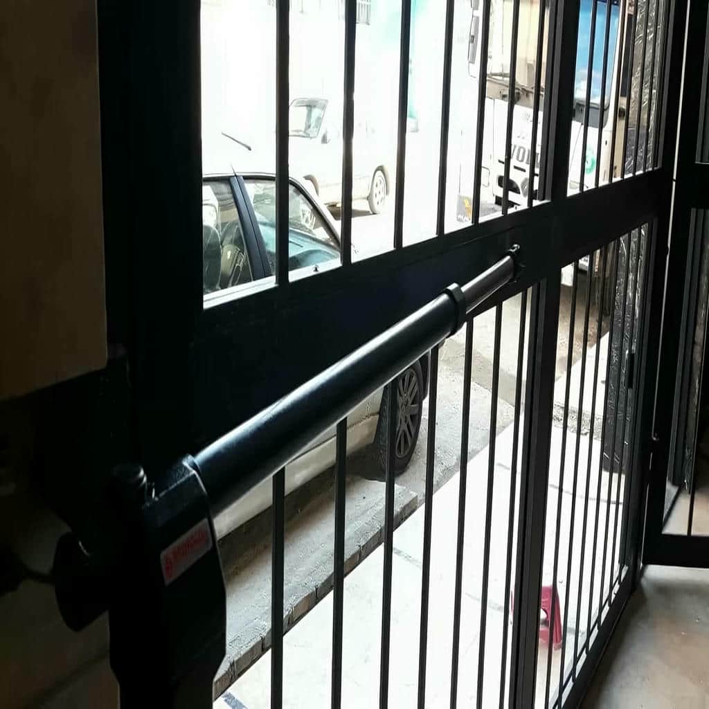 جک درب پارکینگ بازویی کنار ستون فلزی اردبیل مرکز فروش جک درب پارکینگ با اندازهگیری تخصصی در اردبیل و حومه