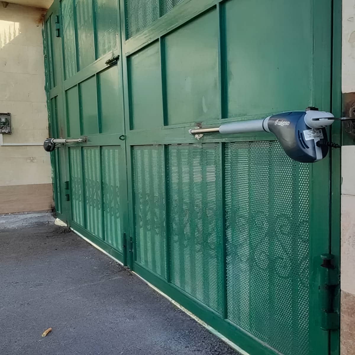 مرکز فروش جک درب پارکینگ با متریال مناسب در استان قزوین