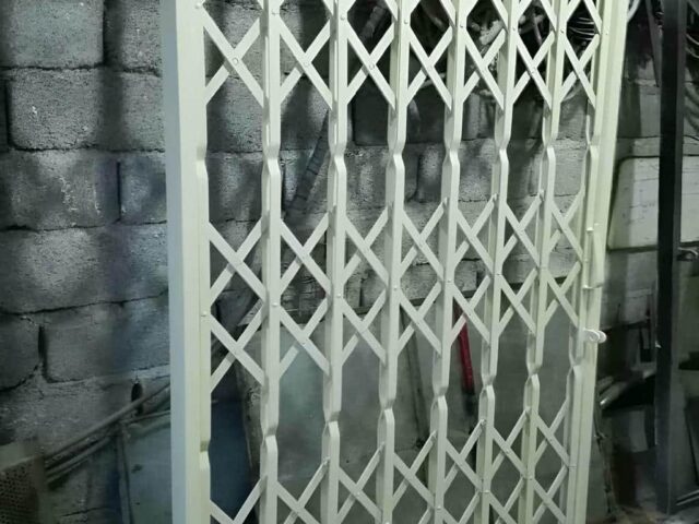 مرکز فروش حفاظ درب آکاردئونی با اتصالات مقاوم در یزد و حومه