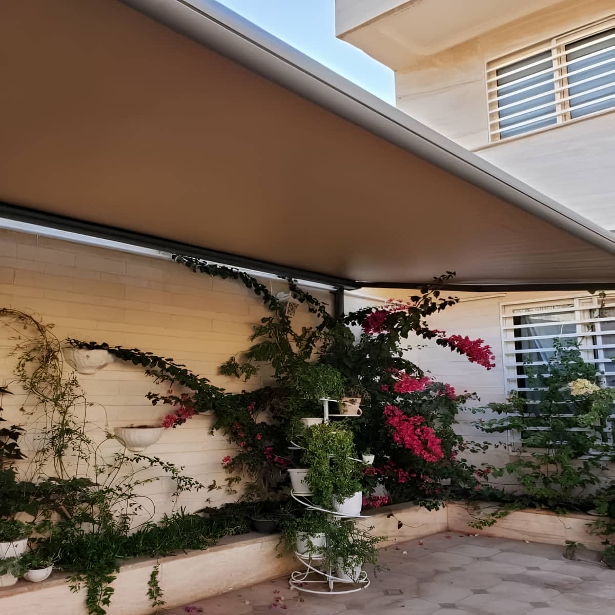 مرکز فروش سایبان برقی اقتصادی در استان آذربایجان شرقی